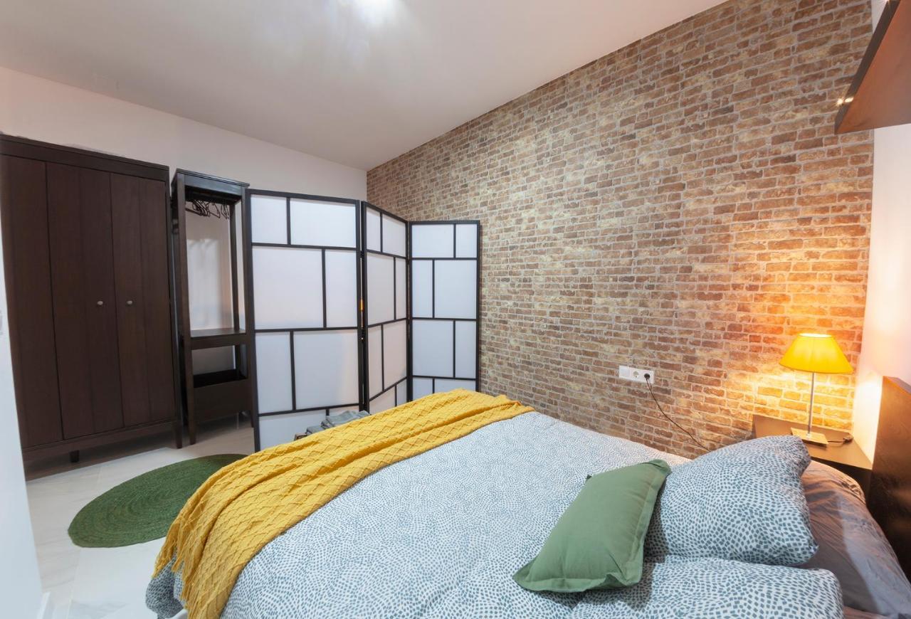 Ferienwohnung Artistic Digital Retreat-Great Location Near Metro Valencia Exterior foto